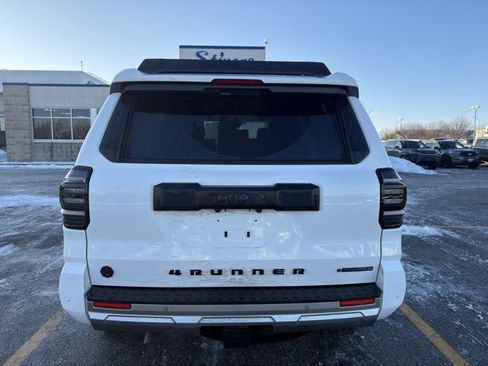 Used 2025 Toyota 4Runner 4WD image 5