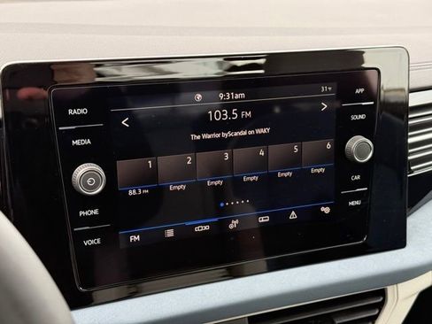 New 2026 Volkswagen Jetta SE FWD image 18