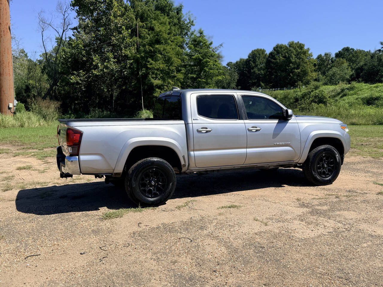 Used 2019 Toyota Tacoma SR5 RWD image 6
