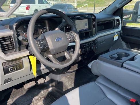New 2024 Ford F550 4x4 Regular Cab Super Duty image 11