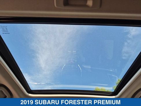 Used 2019 Subaru Forester Premium AWD/4WD image 21
