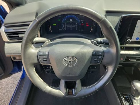 Used 2025 Toyota Camry SE FWD image 22