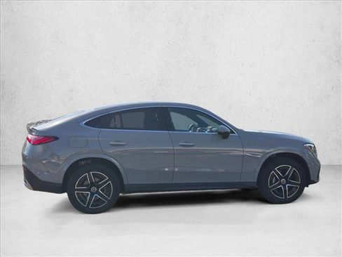 Used 2025 Mercedes-Benz GLC 300 4MATIC image 4