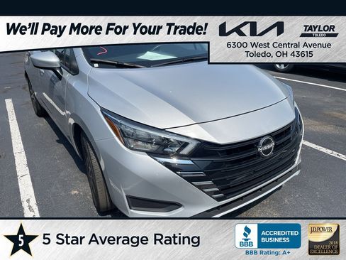 Used 2025 Nissan Versa SV FWD image 1