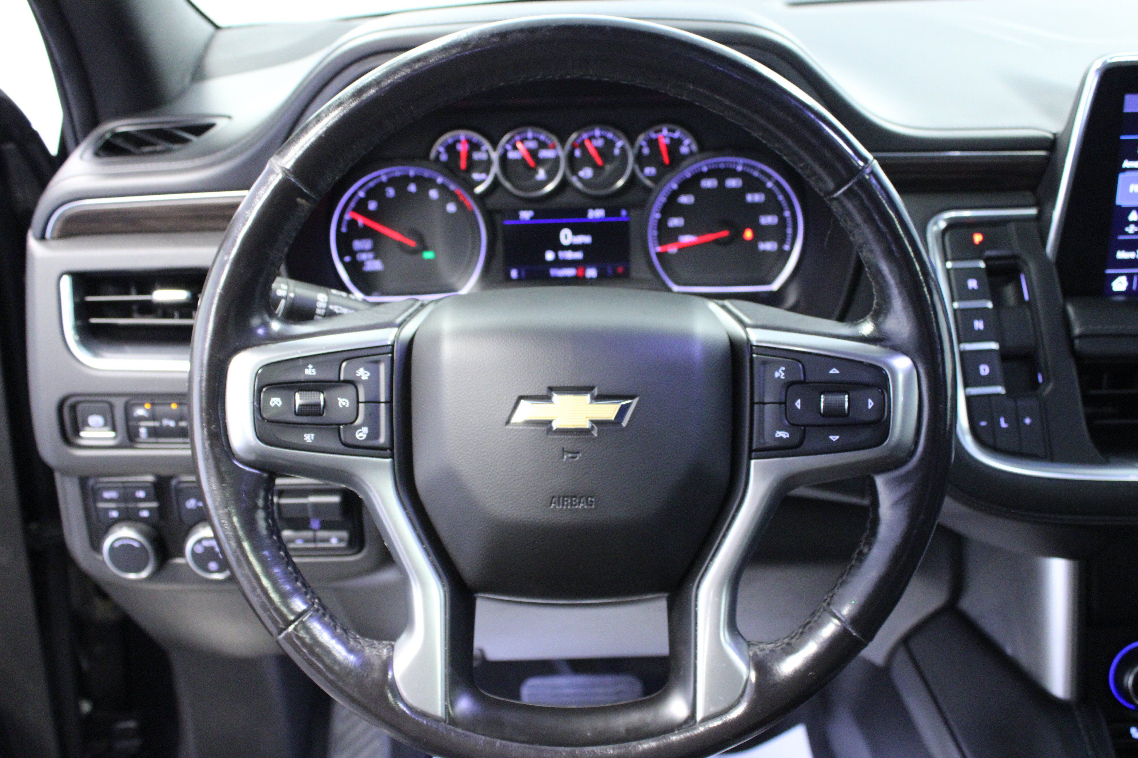Used 2021 Chevrolet Suburban LT w/ LT Signature Package AWD/4WD image 18