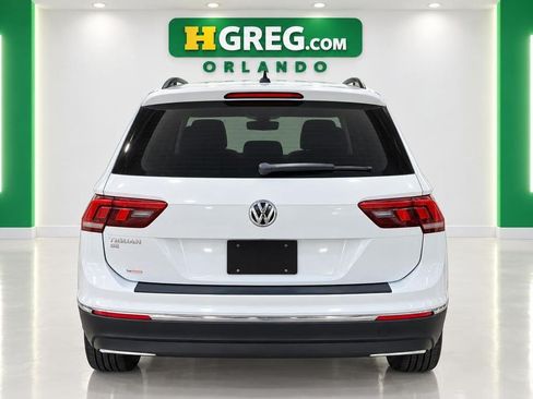 Used 2020 Volkswagen Tiguan SE w/ Panoramic Sunroof Package FWD image 8