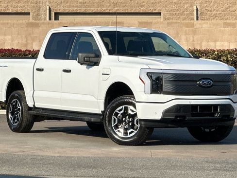 Used 2023 Ford F150 Lightning XLT image 2