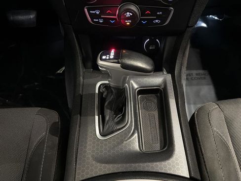 Used 2018 Dodge Charger R/T image 22