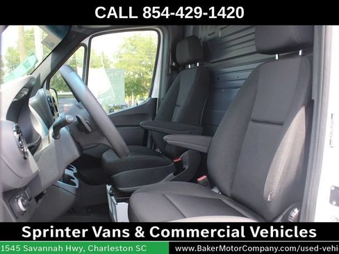 Used 2024 Mercedes-Benz Sprinter 2500 image 6