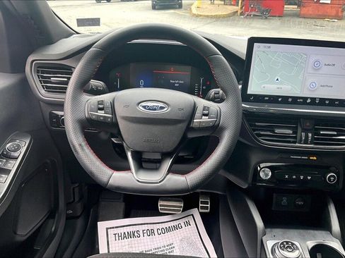 Used 2023 Ford Escape ST-Line w/ Tech Pack #1 AWD/4WD image 7