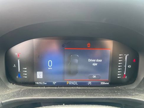 Used 2024 Ford Escape ST-Line w/ Tech Pack #1 AWD/4WD image 17