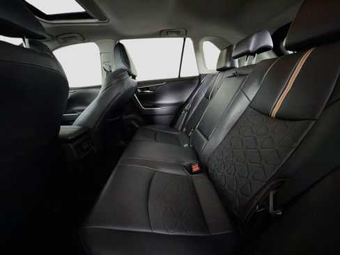 Used 2019 Toyota RAV4 Adventure AWD/4WD image 28