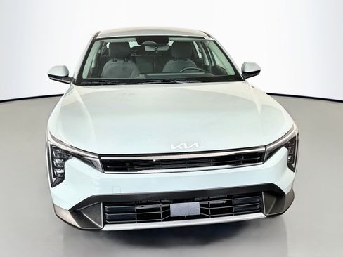 Used 2025 Kia K4 EX FWD image 2