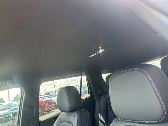 New 2026 Chevrolet Equinox LT w/ Convenience Package II FWD image 15