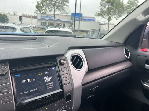 Used 2017 Toyota Tundra SR5 w/ SR5 Upgrade Package image 27