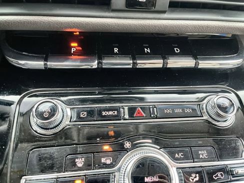 Used 2022 Lincoln Corsair AWD w/ Premium Package image 24