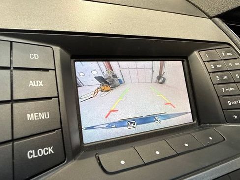 Used 2016 Ford Taurus SEL FWD image 24