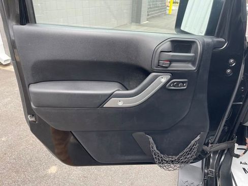 Used 2011 Jeep Wrangler Unlimited Sport image 13