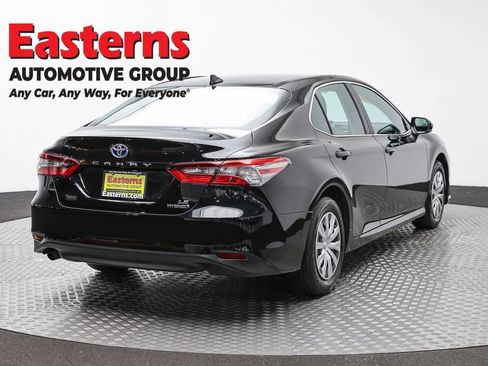 Used 2024 Toyota Camry LE FWD image 5