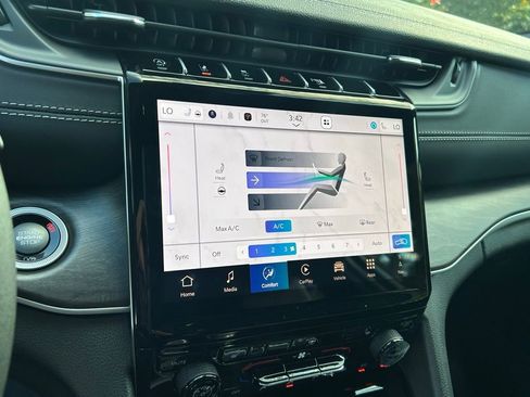 New 2025 Jeep Grand Cherokee Limited image 21