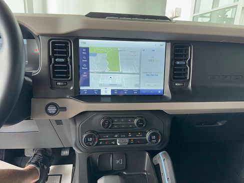 Certified 2023 Ford Bronco Wildtrak AWD/4WD image 22