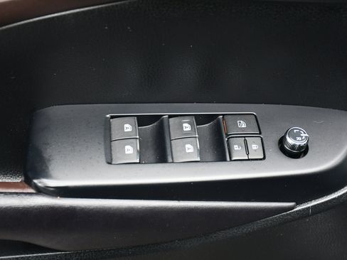 Used 2017 Toyota Highlander Limited Platinum image 13