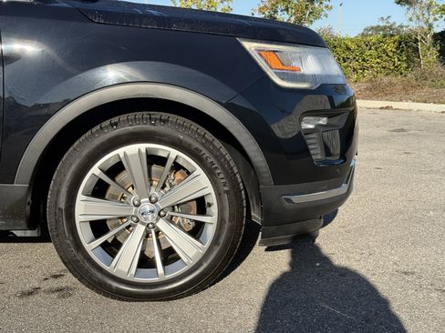 Used 2019 Ford Explorer Limited w/ Class III Trailer Tow Package image 11