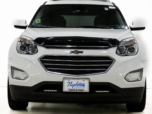 Used 2017 Chevrolet Equinox LT w/ Convenience Package image 2
