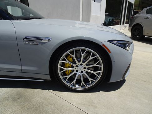 Used 2022 Mercedes-Benz SL 63 AMG 4MATIC image 11
