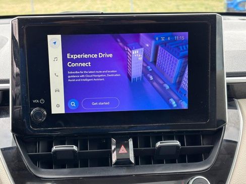 Used 2024 Toyota Corolla Cross XLE image 20