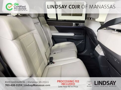 Used 2024 Hyundai Santa Fe Limited AWD/4WD image 16