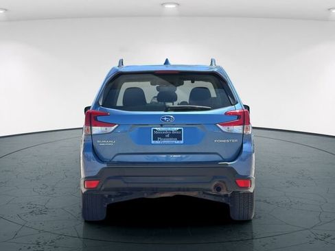 Used 2020 Subaru Forester Premium AWD/4WD image 6
