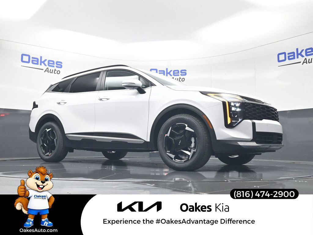 Certified 2026 Kia Sportage EX w/ EX Panorama Roof Package FWD image 38