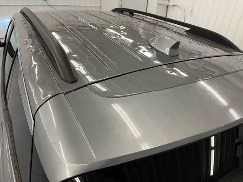 Used 2023 GMC Terrain SLE w/ Driver Convenience Package image 29