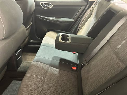 Used 2015 Nissan Sentra SV w/ Style Package image 5