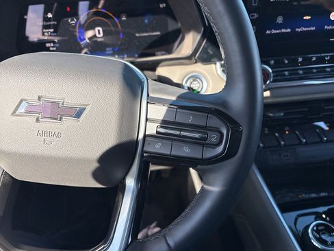 Used 2023 Chevrolet Colorado ZR2 w/ ZR2 Convenience Package III image 24