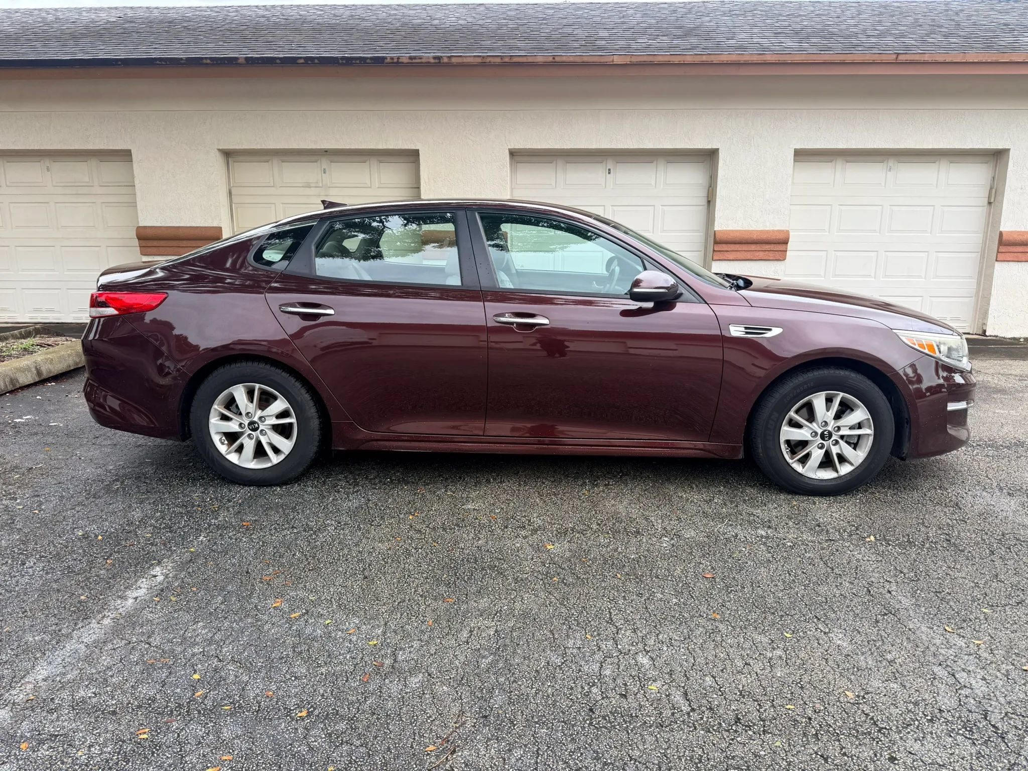 Used 2018 Kia Optima LX w/ Convenience Package FWD image 3