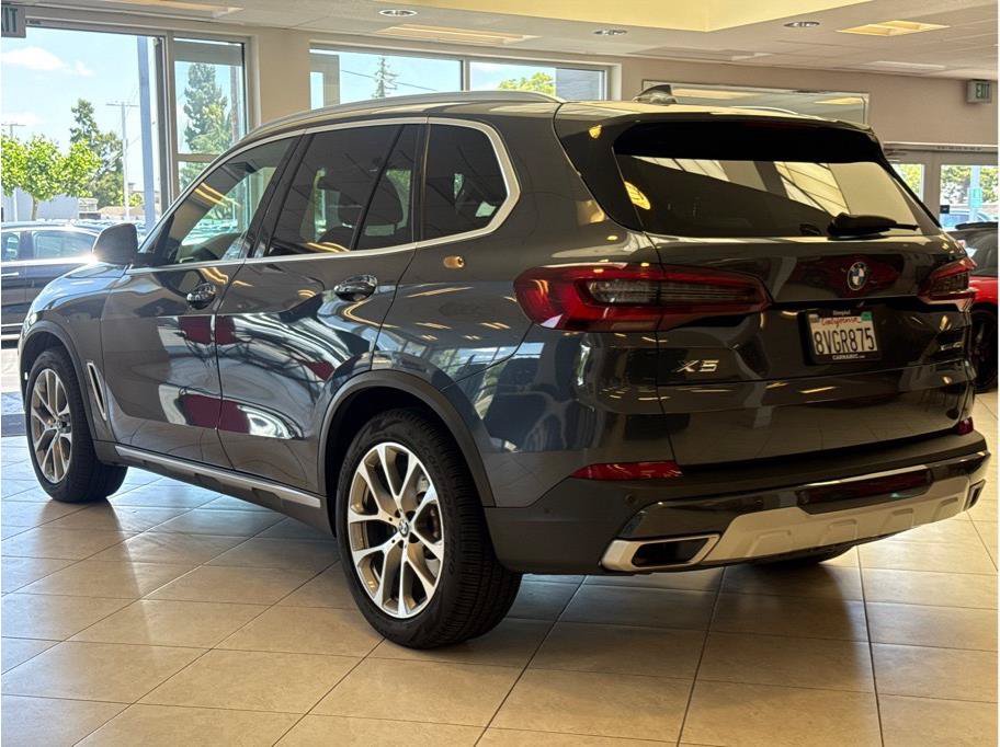 Used 2021 BMW X5 xDrive40i w/ Premium Package AWD/4WD image 8
