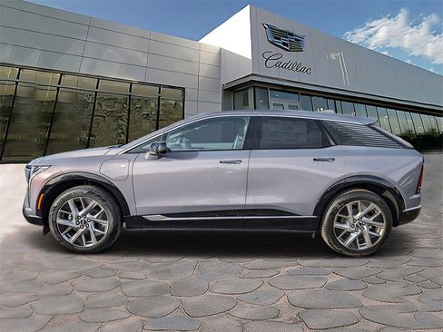 New 2026 Cadillac Optiq Luxury 1 image 2