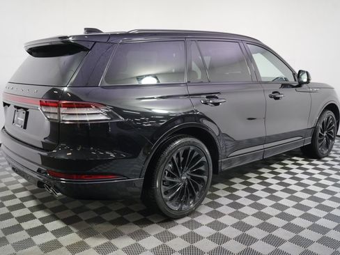 New 2026 Lincoln Aviator Reserve w/ Jet Appearance Package AWD/4WD image 7