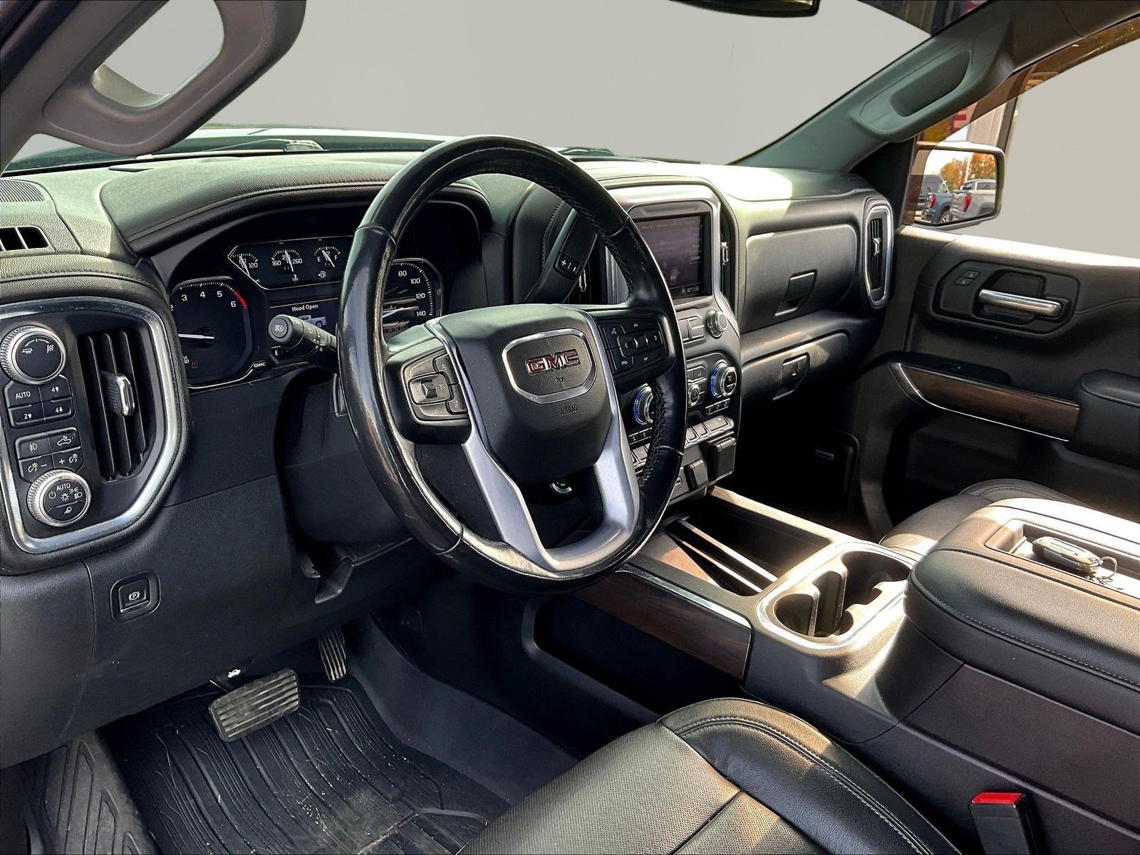 Used 2019 GMC Sierra 1500 SLT w/ SLT Premium Plus Package AWD/4WD image 18