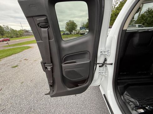 Used 2022 Chevrolet Colorado LT w/ Fleet Safety Package AWD/4WD image 33
