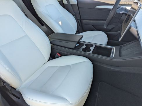 Used 2022 Tesla Model 3 Long Range image 11