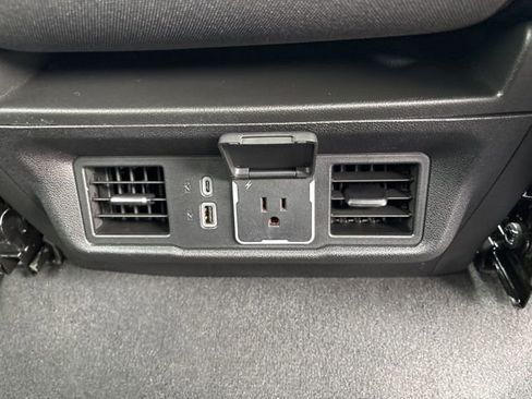 Used 2025 Chevrolet Silverado 1500 LT image 27