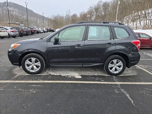 Used 2015 Subaru Forester 2.5i w/ Alloy Wheel Package image 2