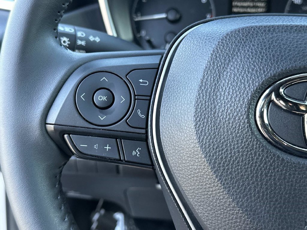 Used 2024 Toyota Corolla SE FWD image 28