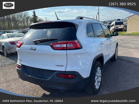 Used 2014 Jeep Cherokee Latitude w/ Cold Weather Group AWD/4WD image 8