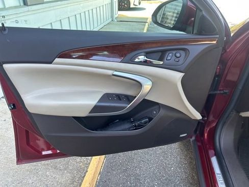 Used 2017 Buick Regal Premium w/ Driver Confidence Package #2 image 9