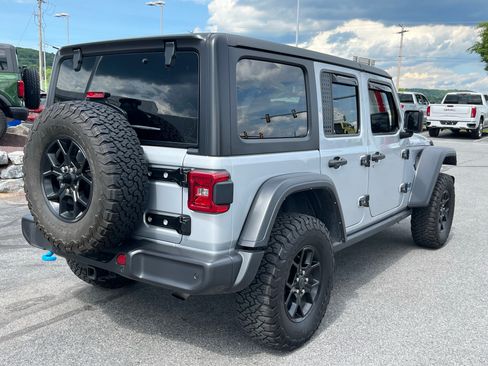 Used 2024 Jeep Wrangler Unlimited AWD/4WD image 5