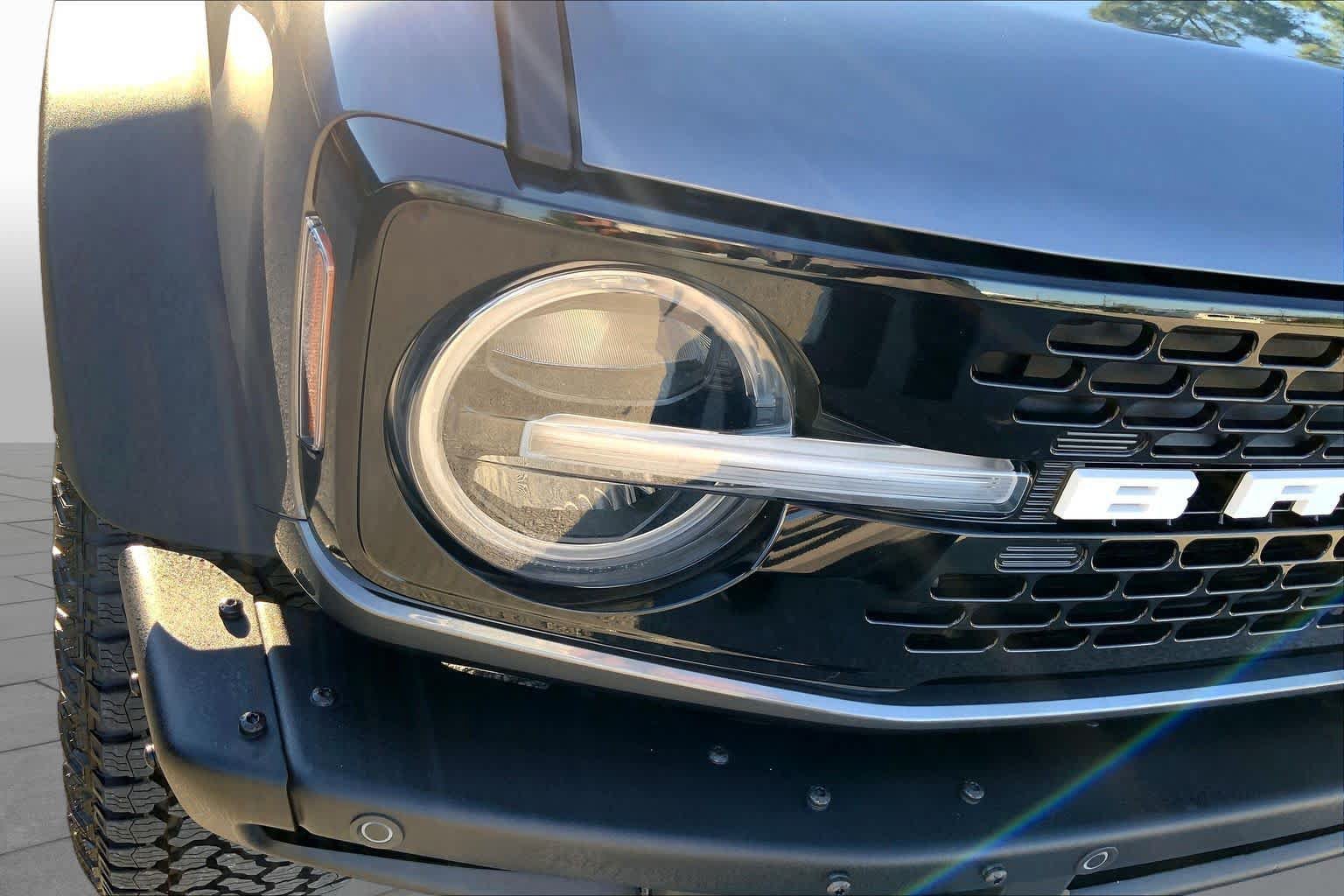 Used 2024 Ford Bronco Wildtrak AWD/4WD image 28